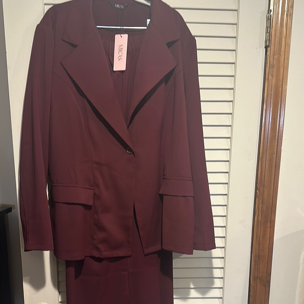 NWT Women's Burgundy pant suit
